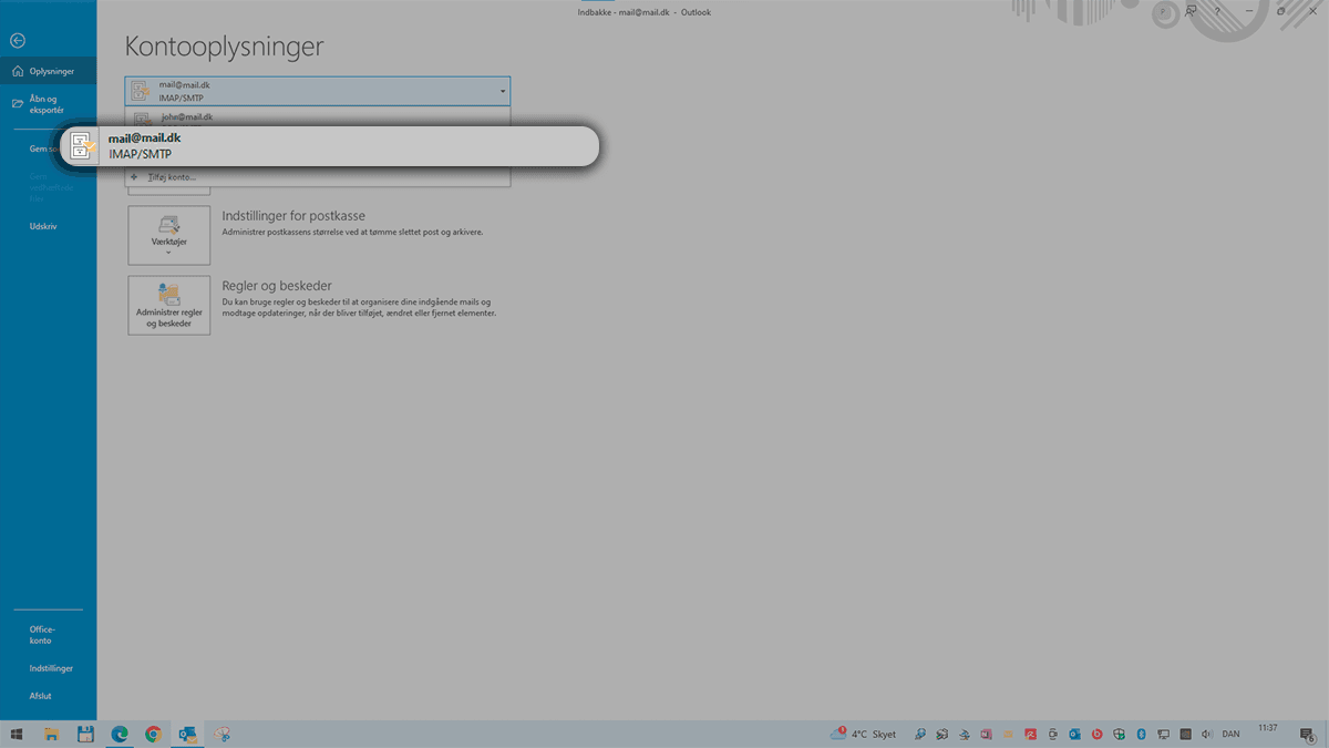 Outlook‑kontoindstillinger med highlight på valgt mailkonto.