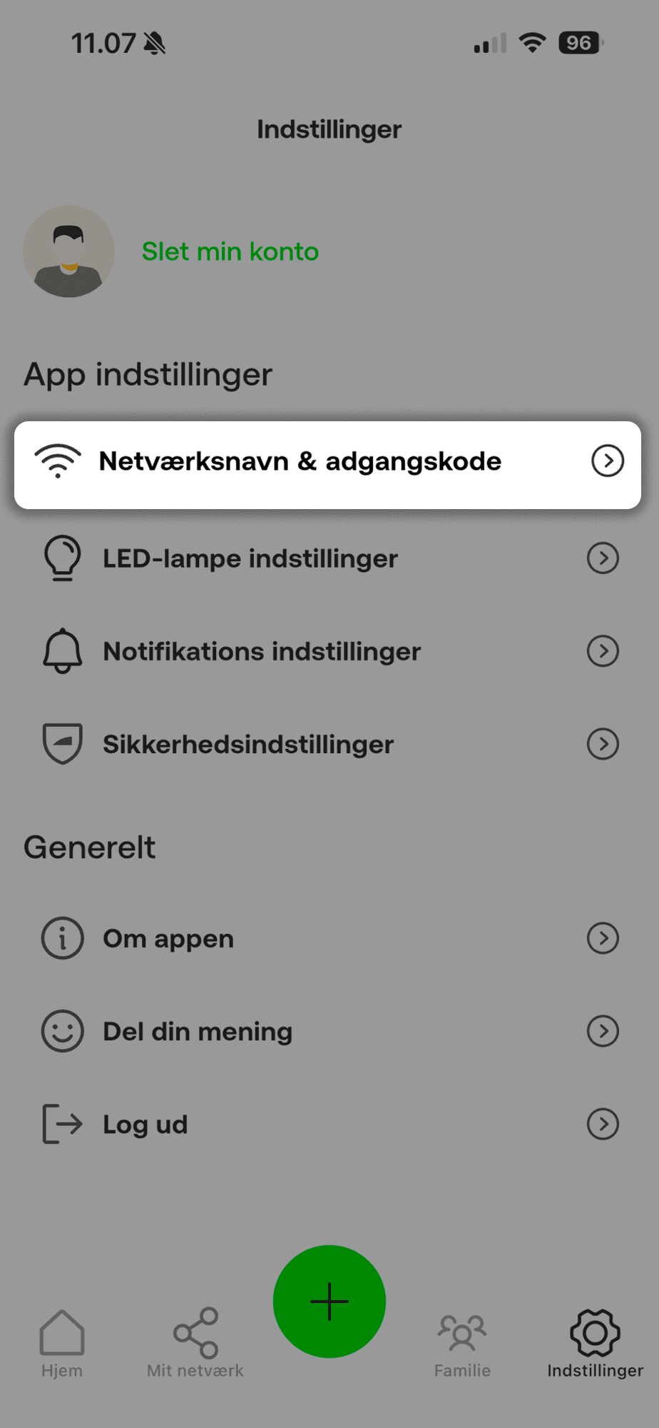 Indstillingsside i Mit Internet-appen med kategorien Netværksnavn og adgangskode fremhævet og valgt øverst.
